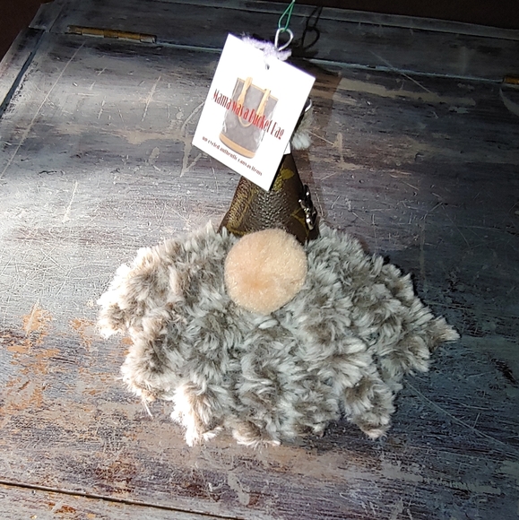 Large gnome with 100% authentic canvas hat. - Picture 8 of 12